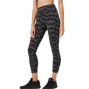 Lululemon Invigorate High-Rise Tight 25"  in Voltage Graphite Size 6